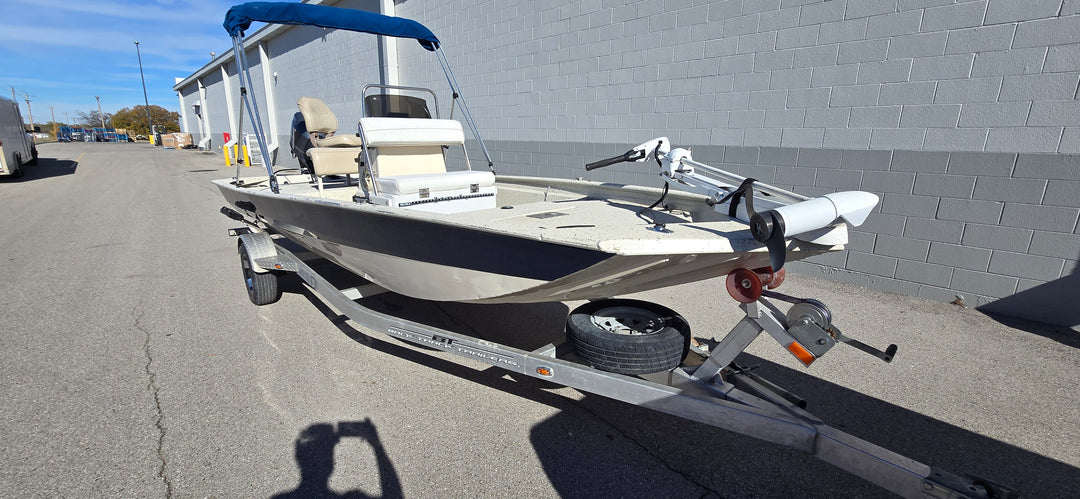 2016 Aluma-Weld Express XP18 Center Console Fishing Boat