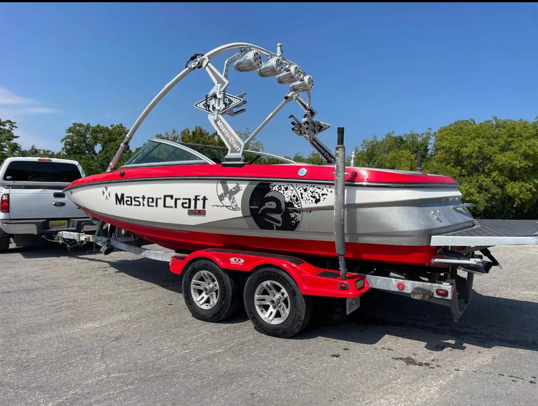 2010 Mastercraft X2 SS Surf Boat