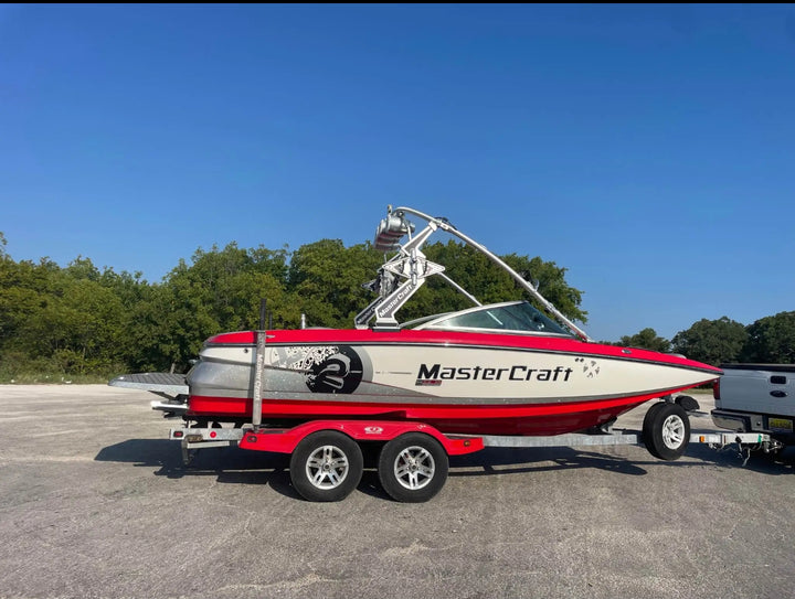 2010 Mastercraft X2 SS Surf Boat