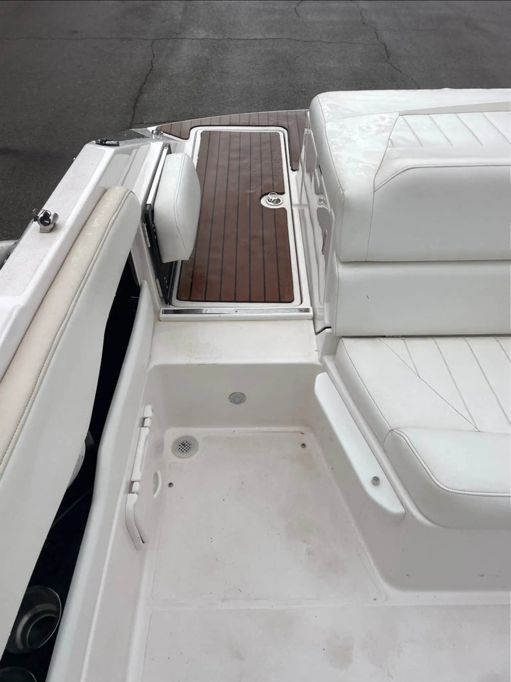 2009 Regal 2200 Bowrider