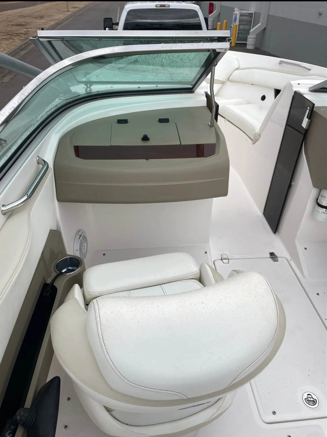 2009 Regal 2200 Bowrider