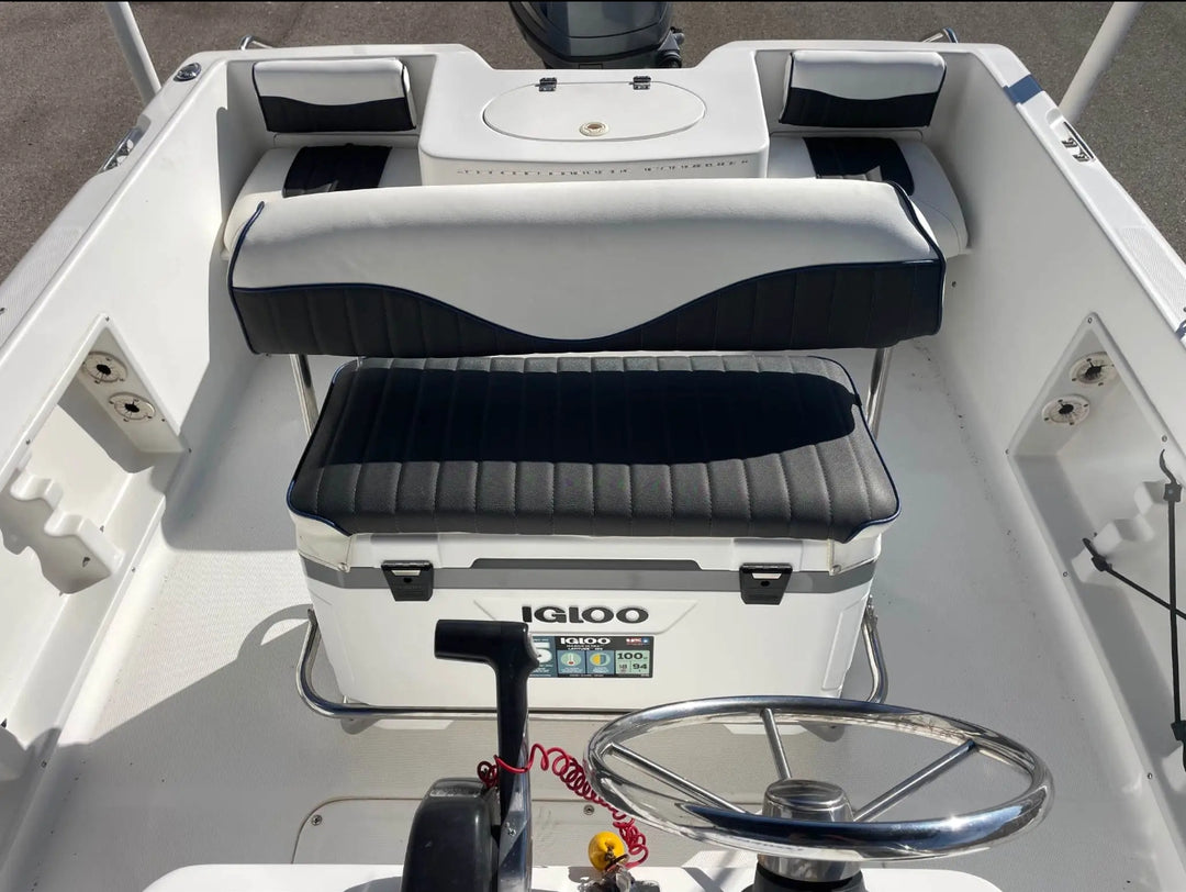 2003 Sea Hunt 186 Triton Center Console