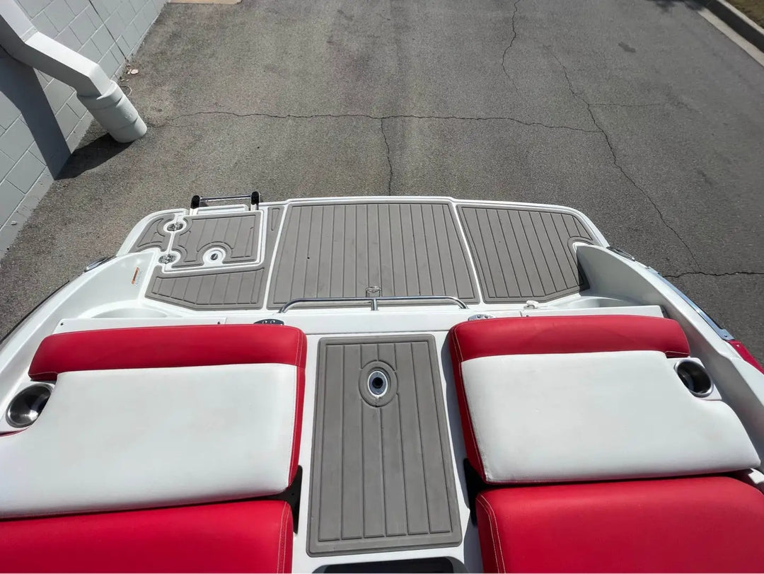 2022 Crownline 240ss