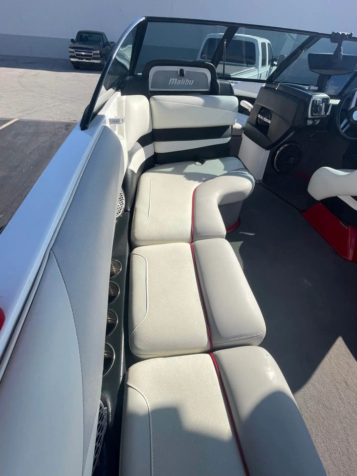 2015 Malibu 23 LSV Wakesetter Surf Boat