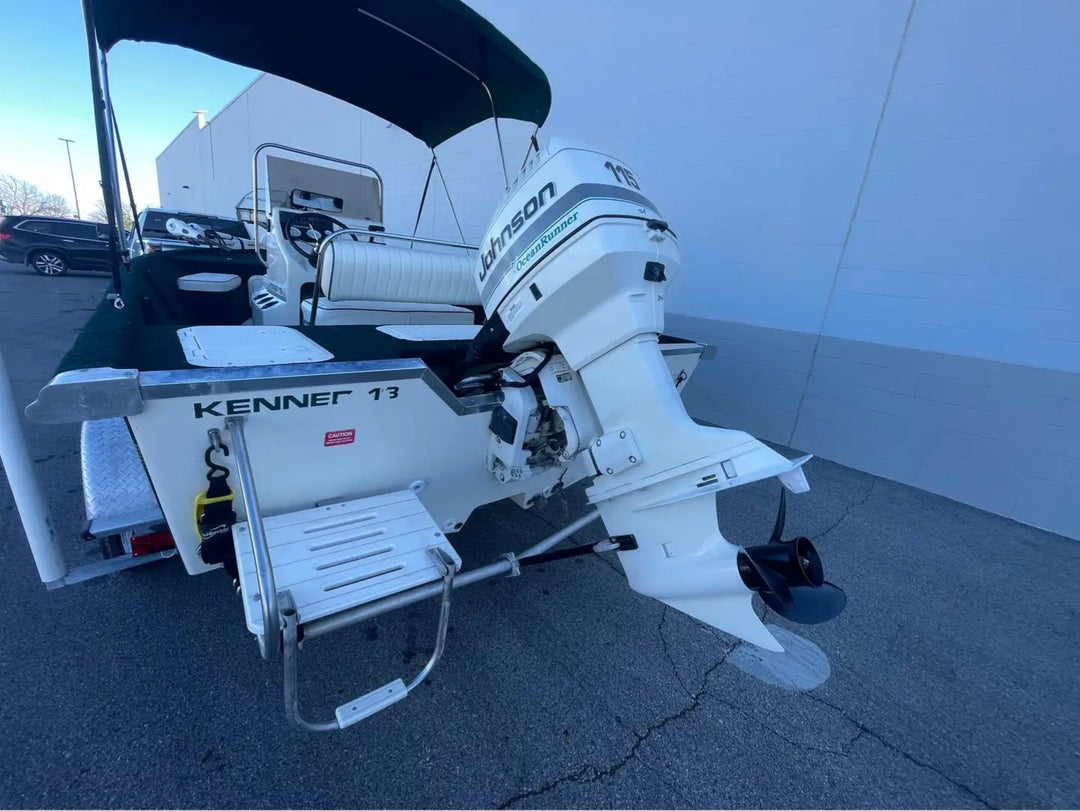 1998 Kenner 18' Center Console Fishing Boat