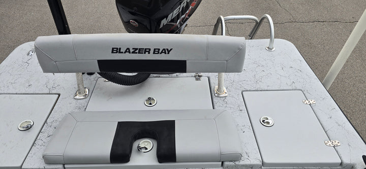2014 Blazer Bay 22GTS Center Console