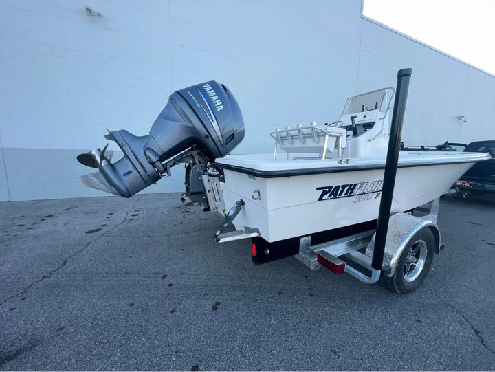 2004 Path Finder 1900 Center Console Fishing Boat