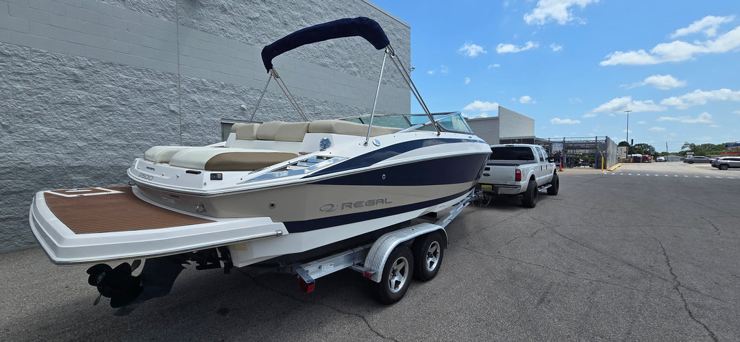 2011 Regal Fastrac 2500 Luxury Family Boat