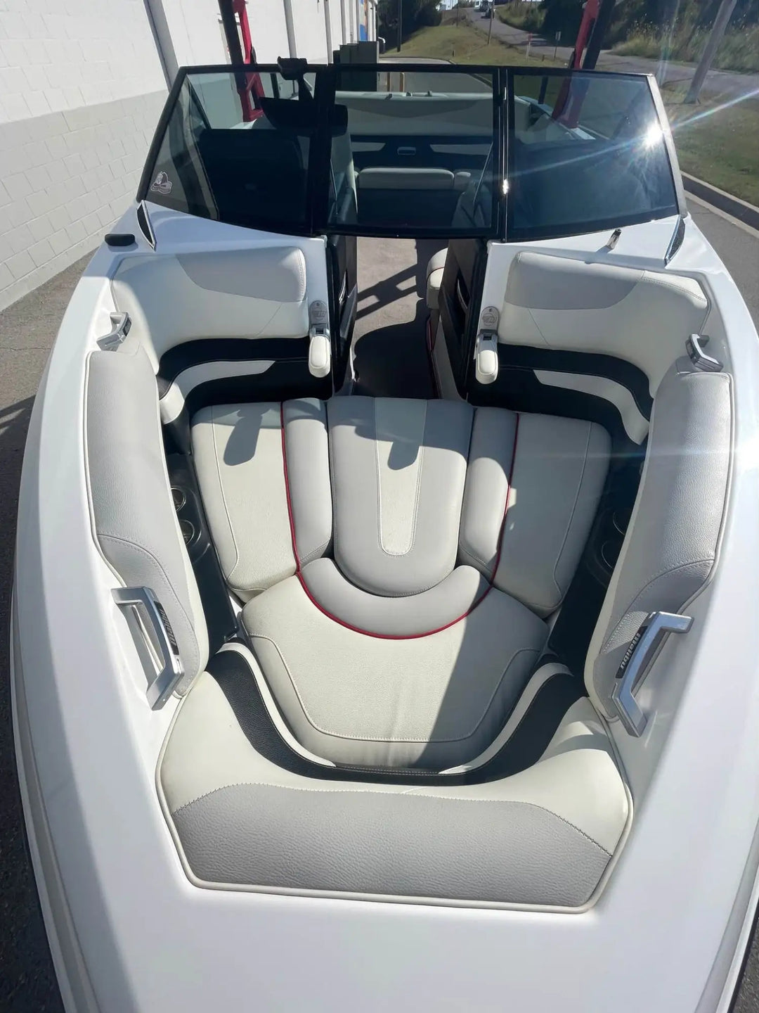 2015 Malibu 23 LSV Wakesetter Surf Boat