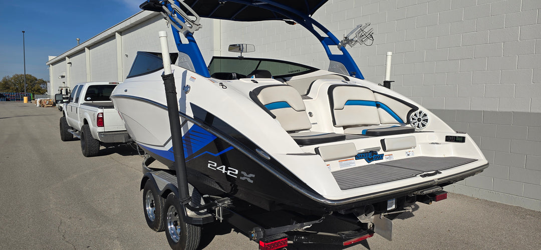 2018 Yamaha 242x e-series