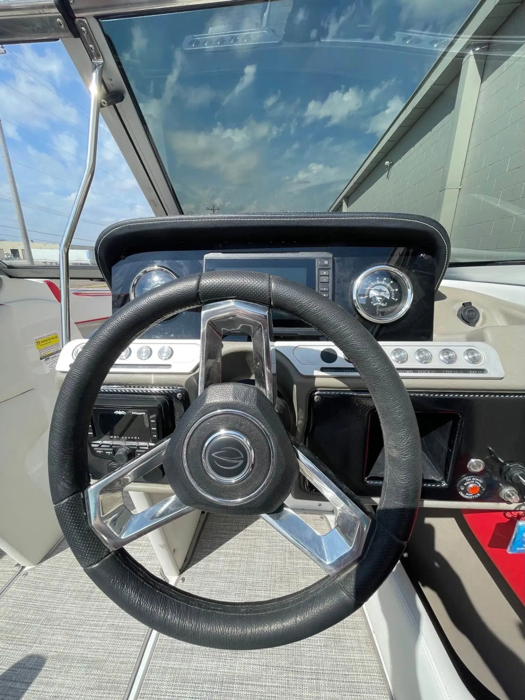 2022 Crownline 240ss