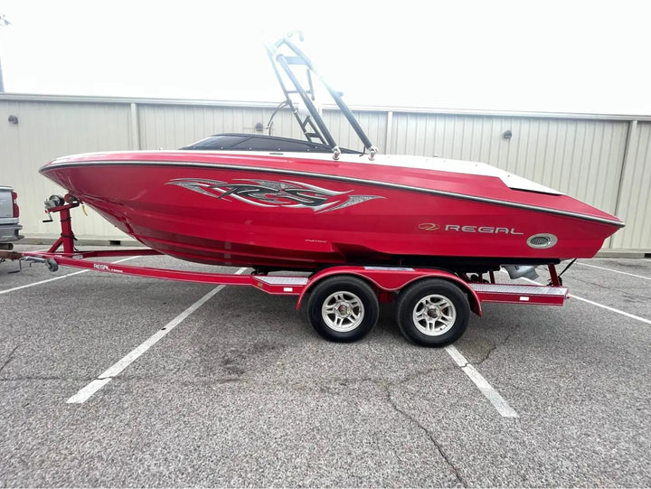 2008 Regal 2200RS Family Sport Boat