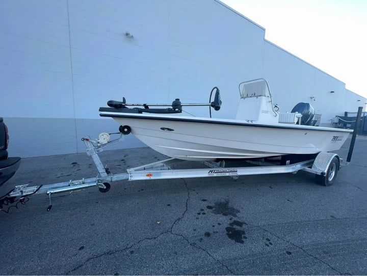 2004 Path Finder 1900 Center Console Fishing Boat