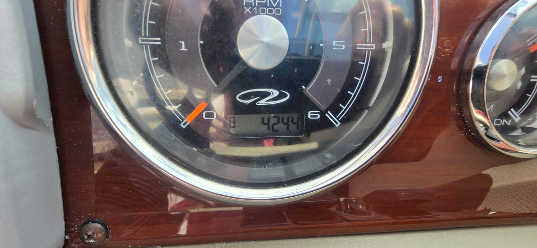 2011 Regal Fastrac 2500 Luxury Family Boat