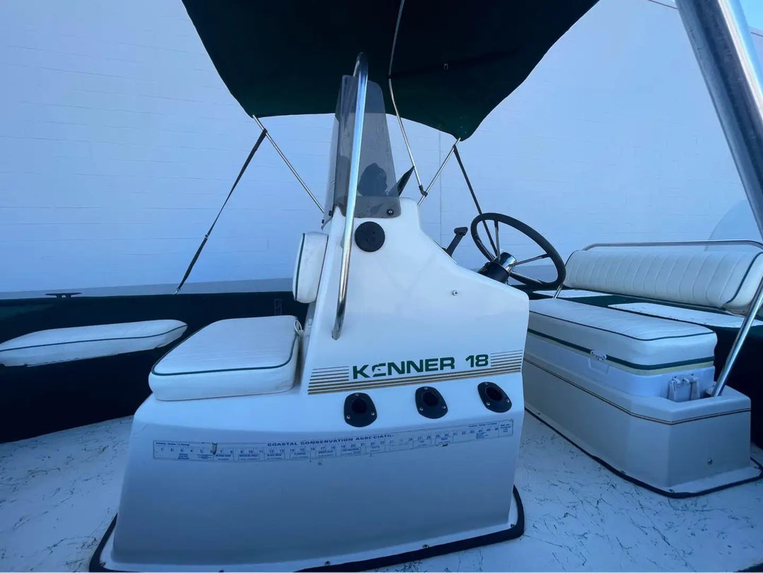 1998 Kenner 18' Center Console Fishing Boat