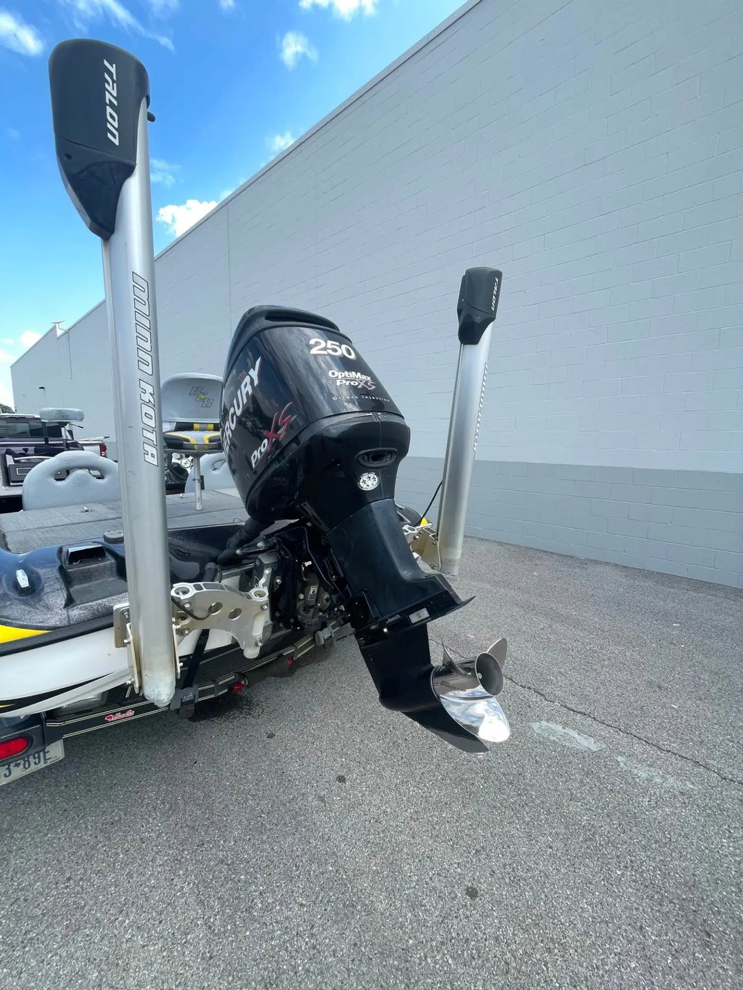 2010 Bass Cat Puma 20’ FTD Bass Boat