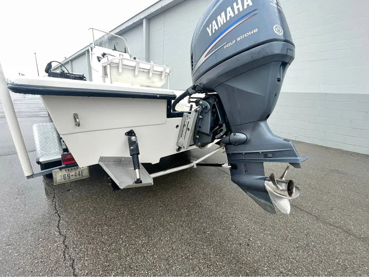 2004 Path Finder 1900 Center Console Fishing Boat