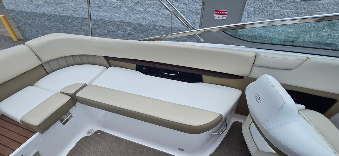 2011 Regal Fastrac 2500 Luxury Family Boat