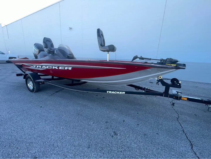 2019 Tracker  Pro17 Team TXW Fishing Boat