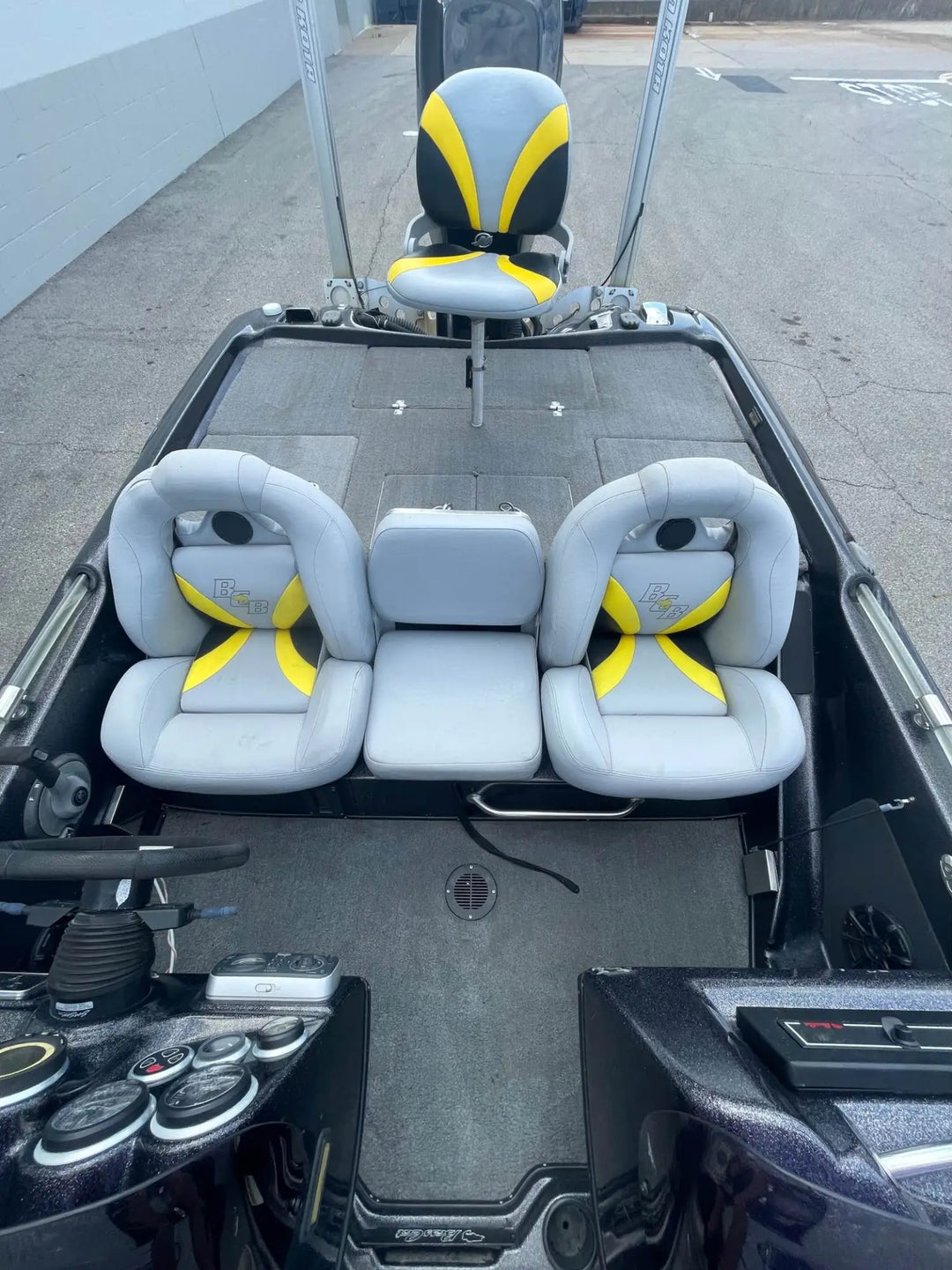 2010 Bass Cat Puma 20’ FTD Bass Boat