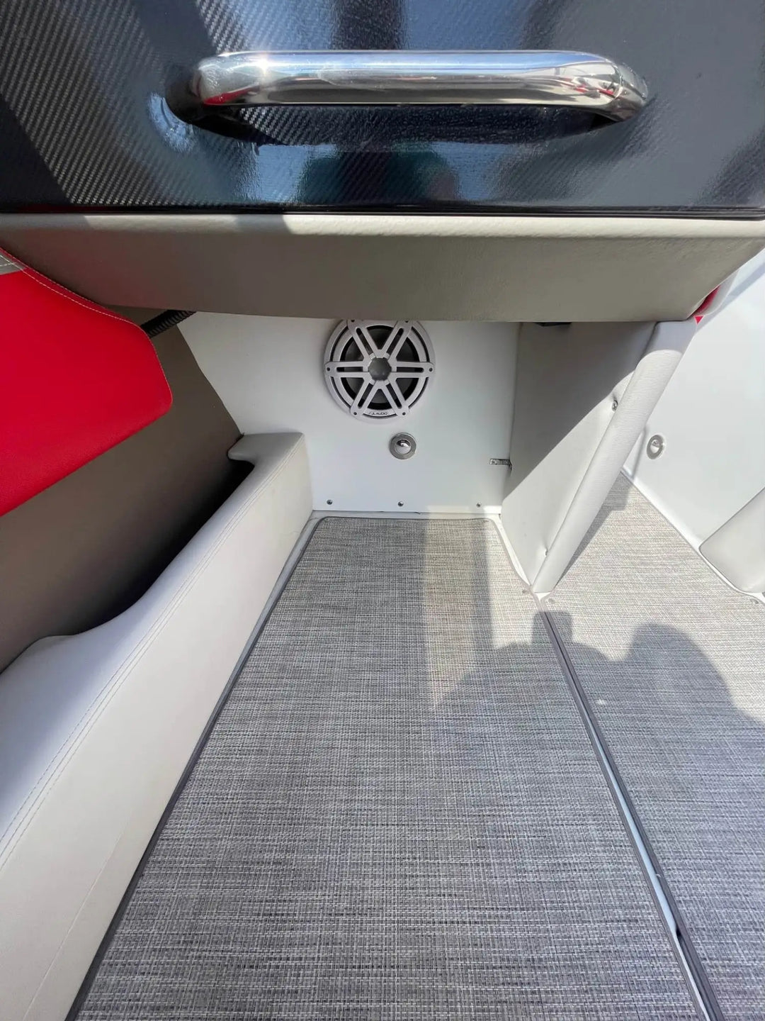 2022 Crownline 240ss