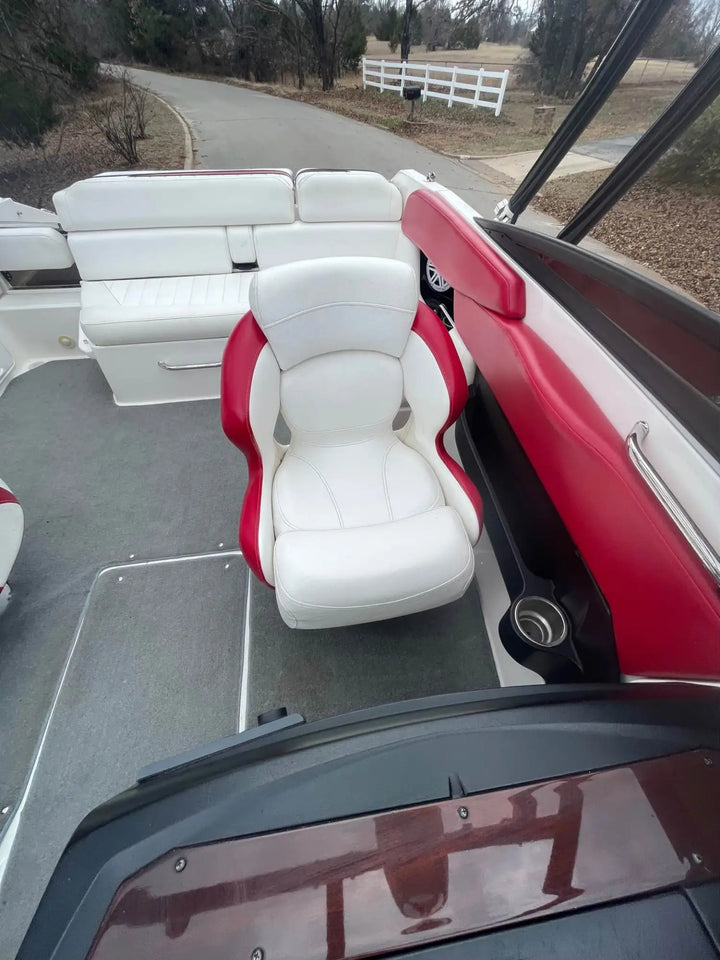 2008 Regal 2200RS Family Sport Boat