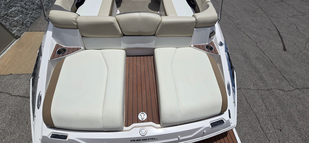 2011 Regal Fastrac 2500 Luxury Family Boat