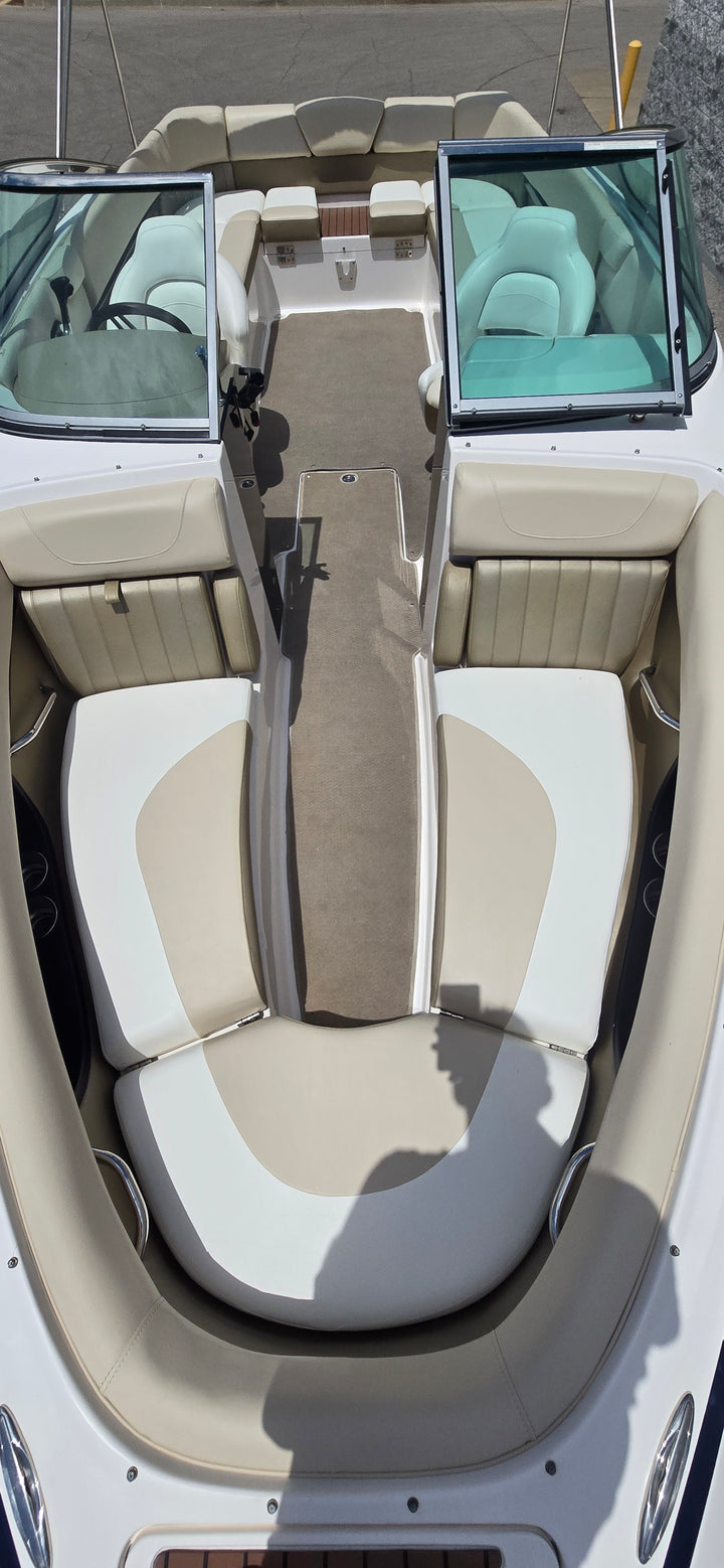 2011 Regal Fastrac 2500 Luxury Family Boat