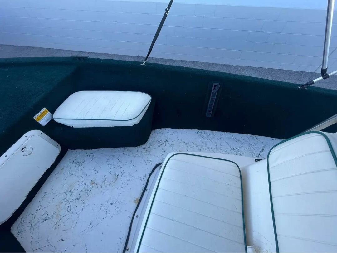 1998 Kenner 18' Center Console Fishing Boat