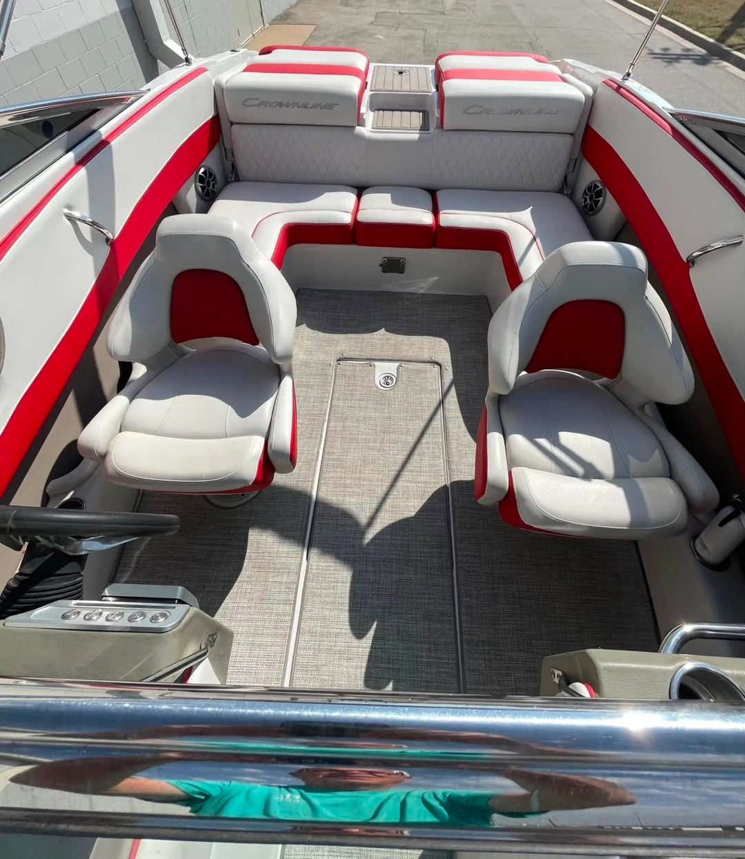 2022 Crownline 240ss