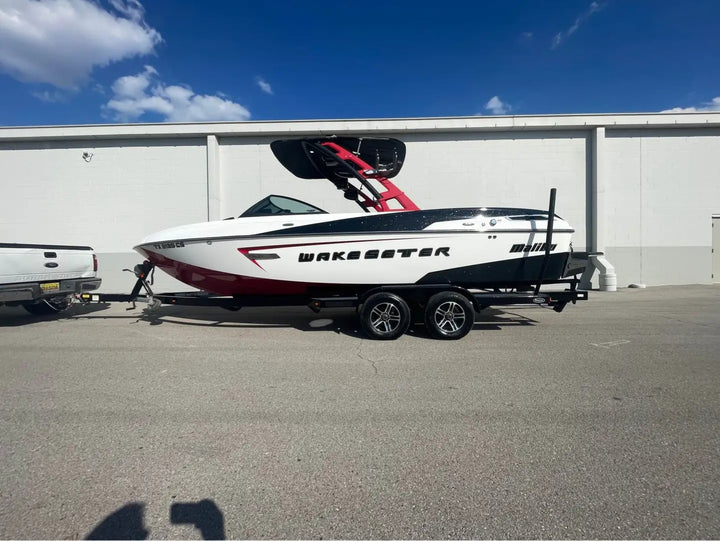 2015 Malibu 23 LSV Wakesetter Surf Boat