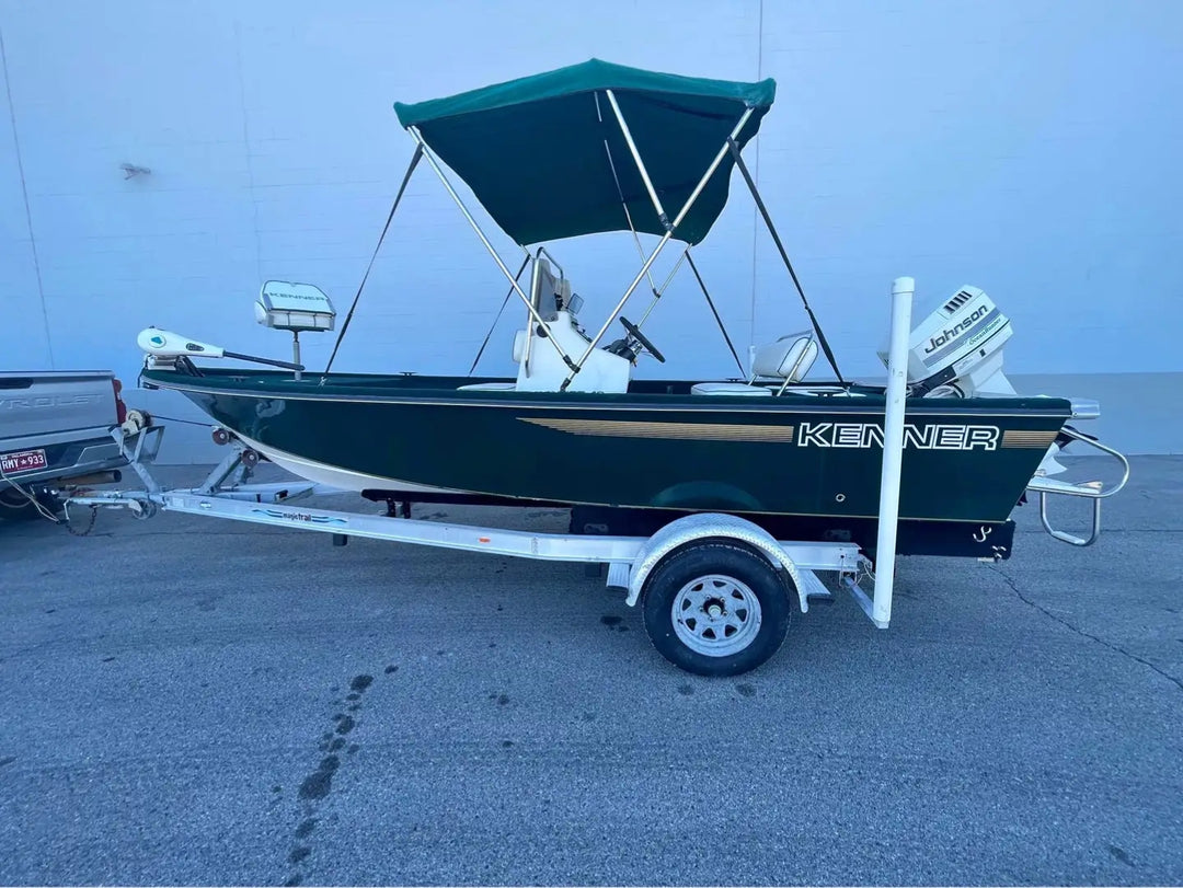 1998 Kenner 18' Center Console Fishing Boat
