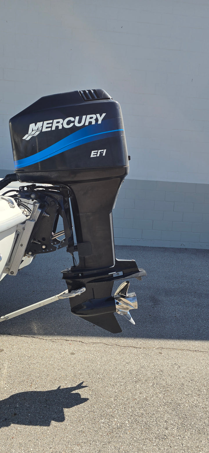 2000 Fish Master TravisEdition Center Console
