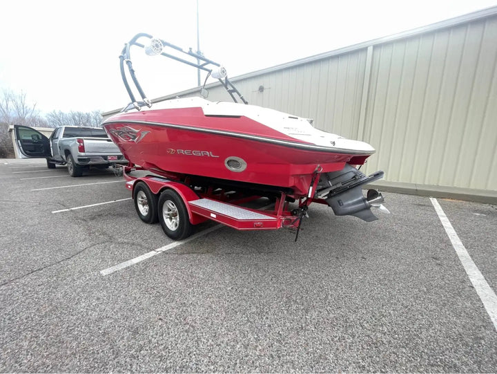 2008 Regal 2200RS Family Sport Boat