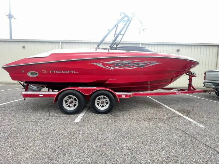 2008 Regal 2200RS Family Sport Boat