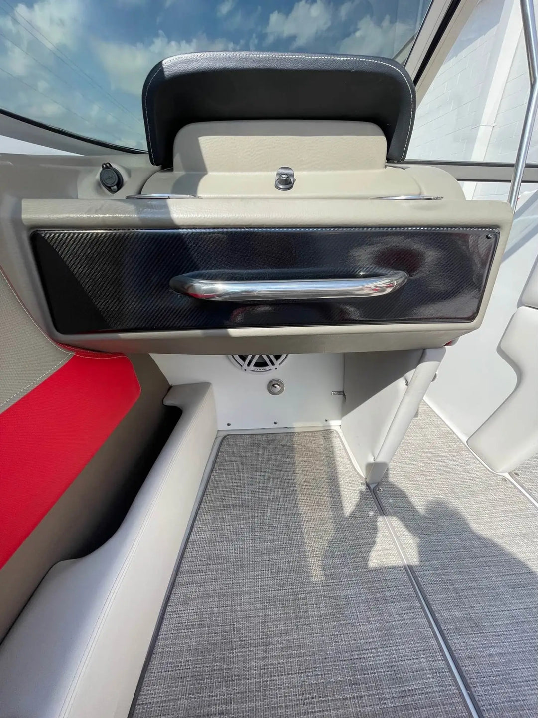2022 Crownline 240ss