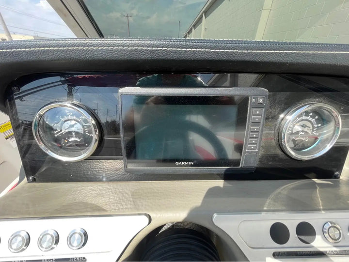 2022 Crownline 240ss