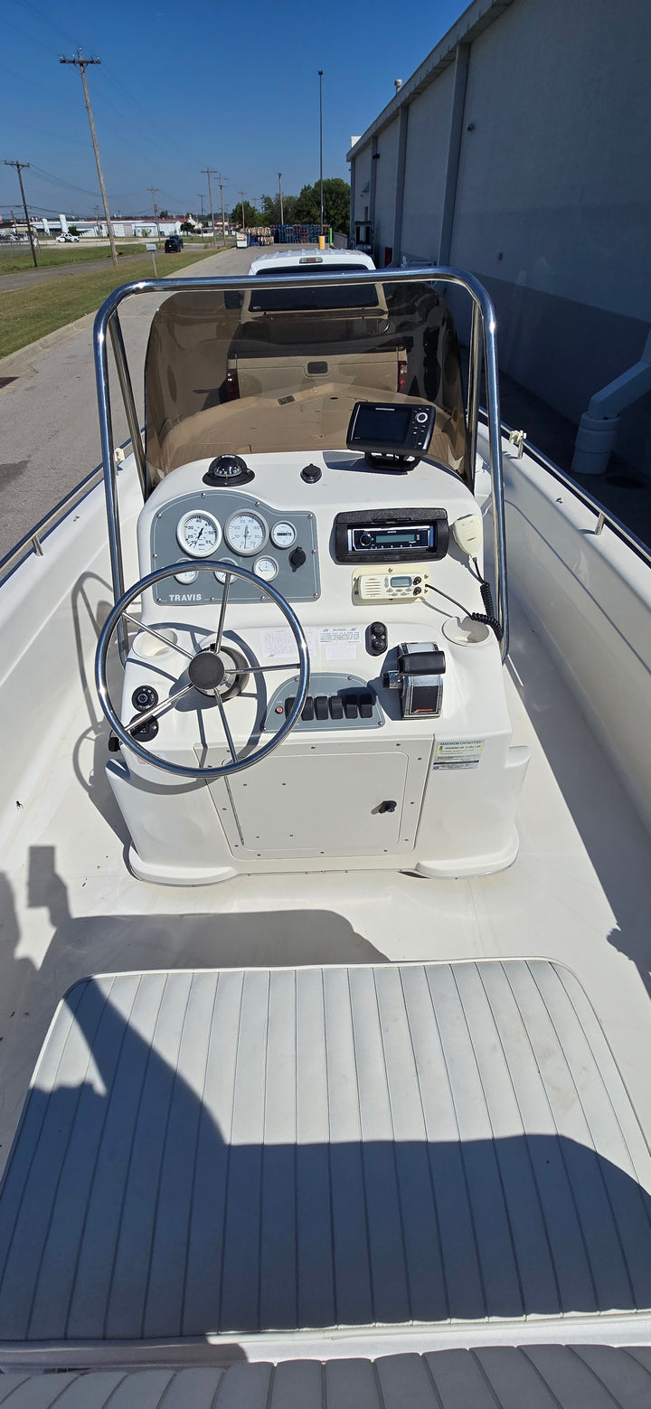 2000 Fish Master TravisEdition Center Console