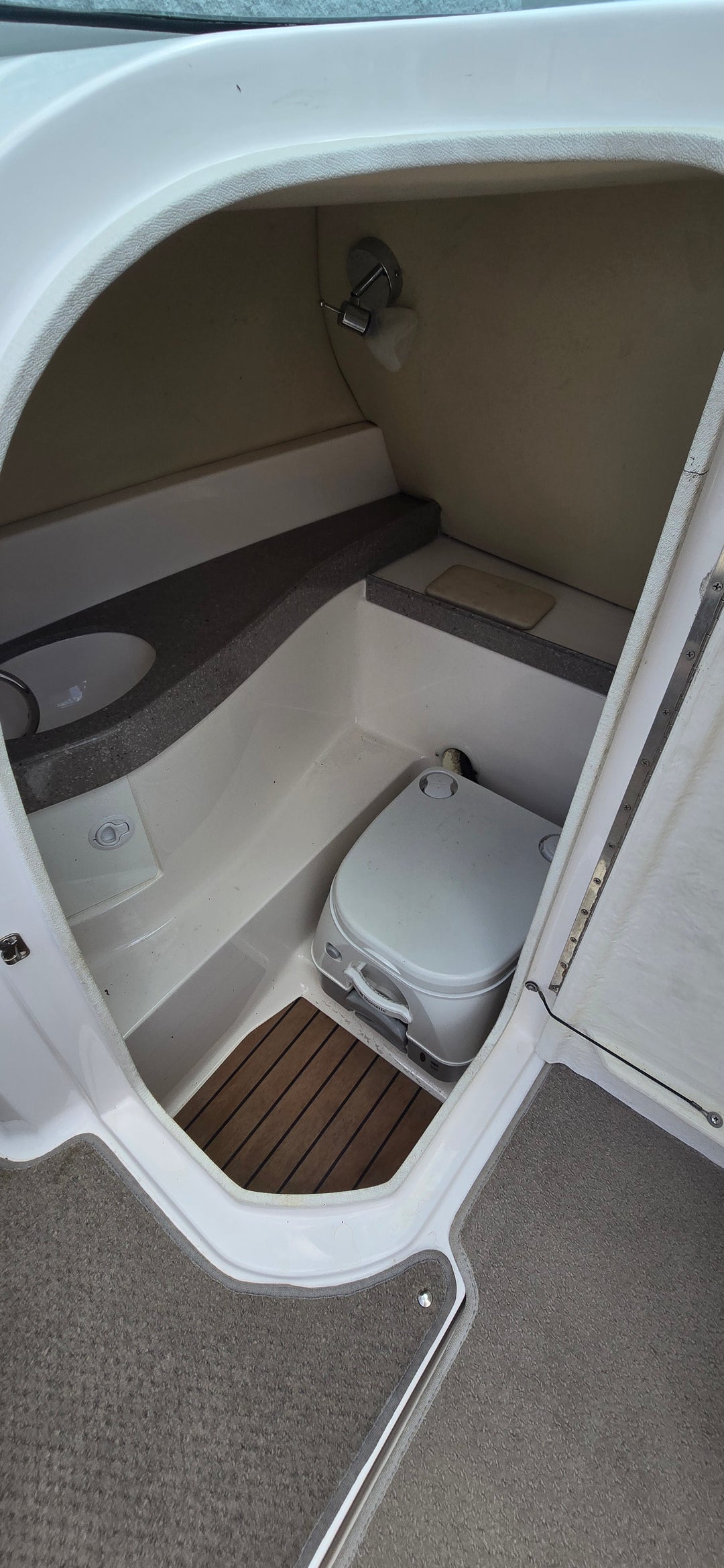 2011 Regal Fastrac 2500 Luxury Family Boat