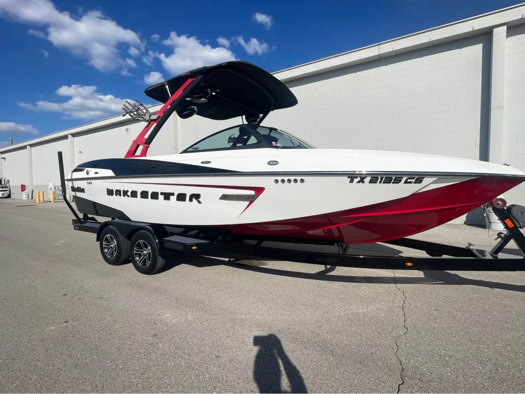 2015 Malibu 23 LSV Wakesetter Surf Boat