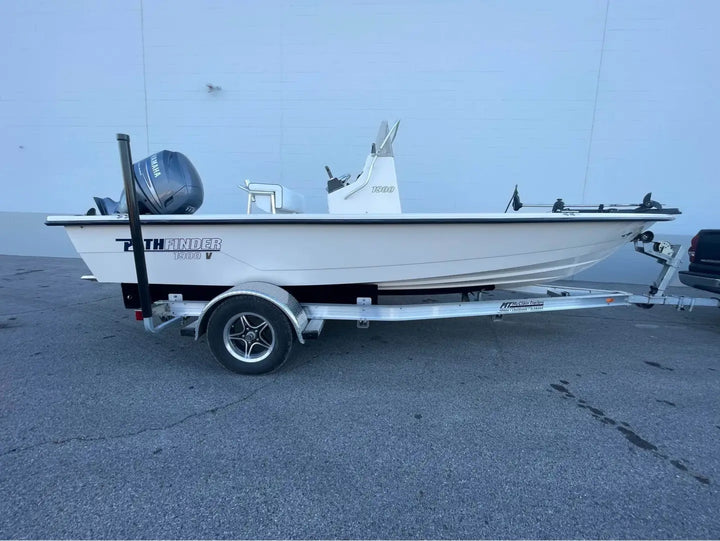 2004 Path Finder 1900 Center Console Fishing Boat