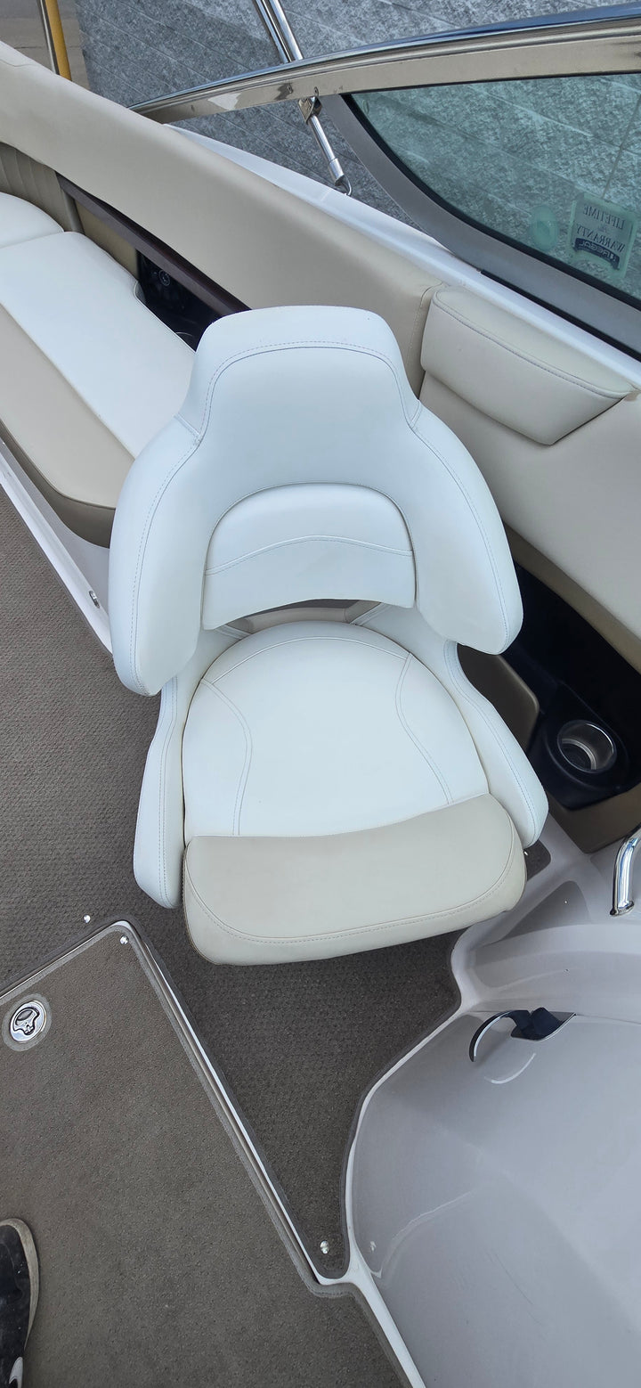 2011 Regal Fastrac 2500 Luxury Family Boat
