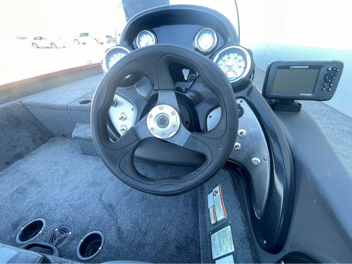 2019 Tracker  Pro17 Team TXW Fishing Boat