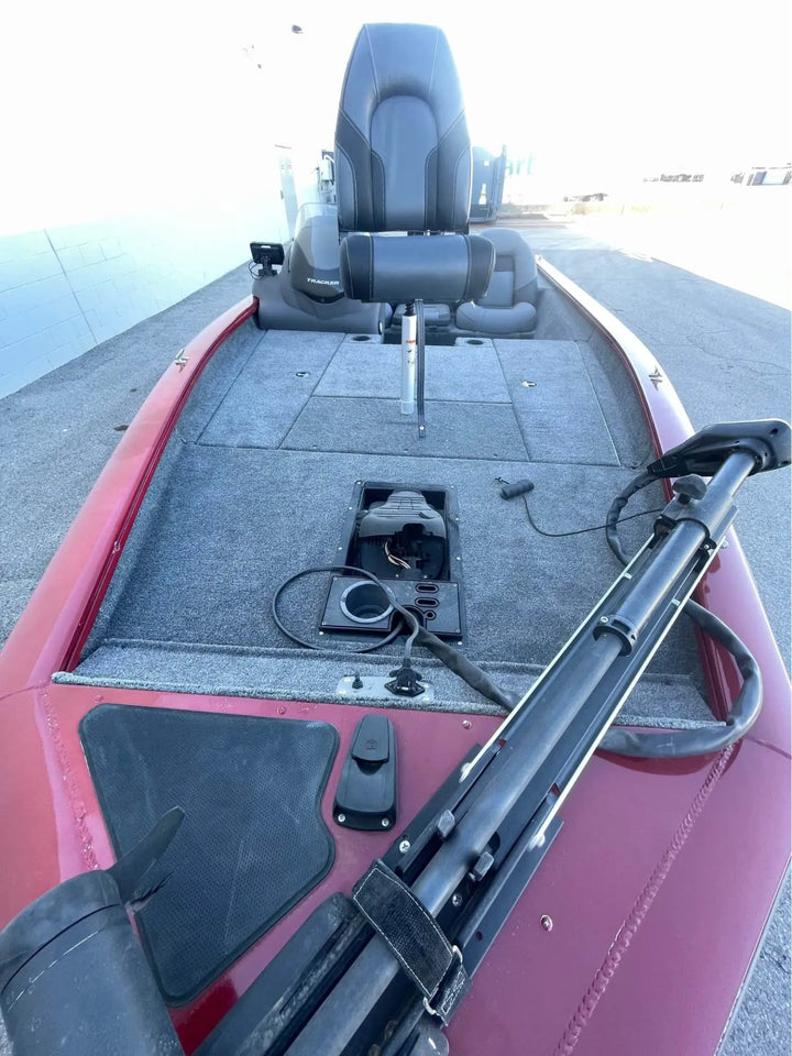 2019 Tracker  Pro17 Team TXW Fishing Boat