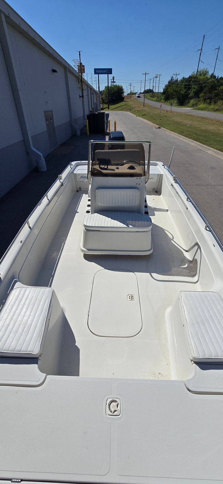 2000 Fish Master TravisEdition Center Console