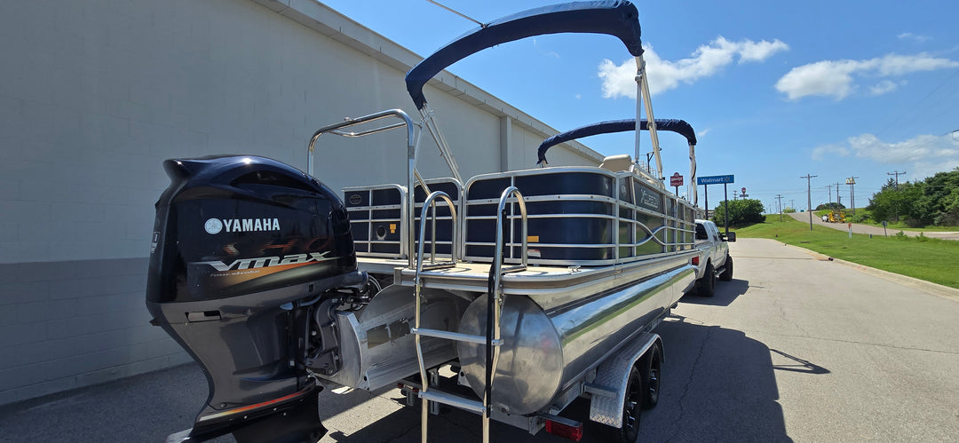 2011 Xcursion x-23rl luxury tritoon